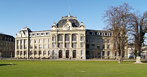 UNI-bern-Front