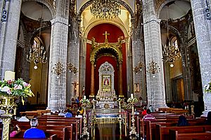 Vista interior de la Antigua Basílica de Guadalupe