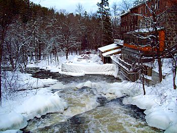 Wakefield QC (Moulin et Rivière La Pêche) - panoramio.jpg