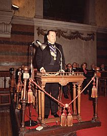 1981. Diciembre, 6. Sesión solemne en honor a Andrés Bello de la Real Academia Española, Madrid