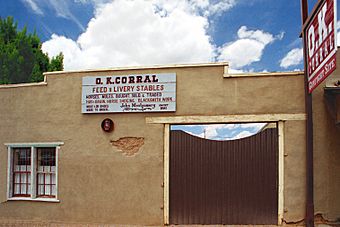 A090, OK Corral, Tombstone, Arizona, USA, 2004.jpg