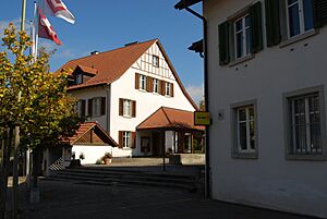 Aesch ZH-Komunuma doko kaj poshtoficejo 010