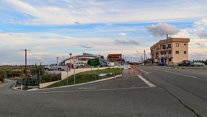 Akrotiri 01-2017 img11 Akrotiri village