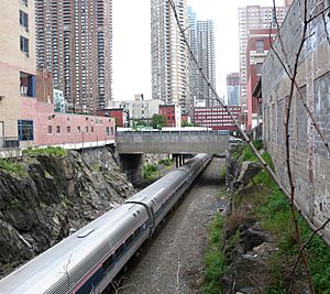 Amtrak Manhattan trench jeh