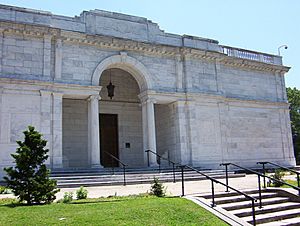 Brooks Museum Memphis TN side entrance