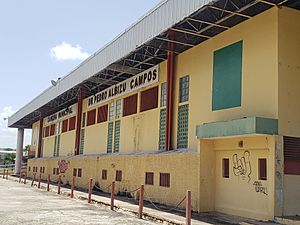 Dr. Pedro Albizu Campos indoor basketball court in Juan Martín barrio