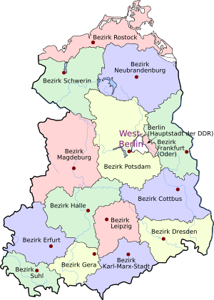 DDR Verwaltungsbezirke farbig