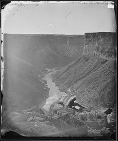 GRAND CANYON OF THE COLORADO, MOUTH OF PARIA CREEK, LOOKING WEST FROM PLATUEAU - NARA - 524227