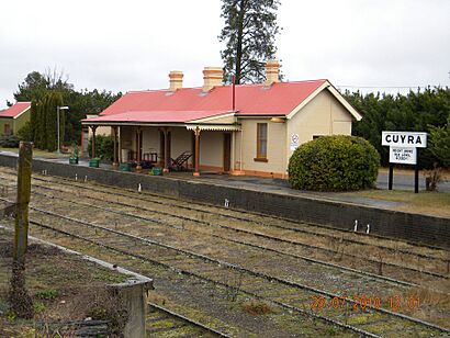 Guyra Railway Station - panoramio (1).jpg