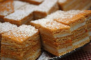 Hungarian Honey Cake (Mézes krémes)