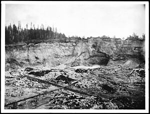 Hydraulic mining in an open pit, California, ca.1880-1900 (CHS-1952)