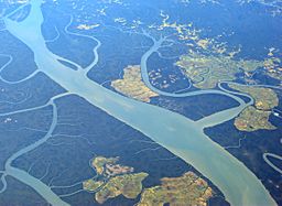 Irrawaddy-River-Myanmar-Burma-2005.jpg