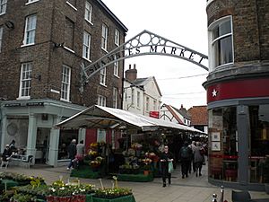 Jubbergate entrance to Shambles Market, York (geograph 5435307)