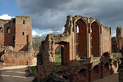 Kenilworth castle keep and great hall