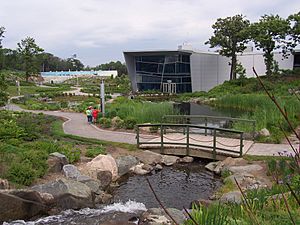 Parc aquarium du Québec - 2006-07 - jardin.JPG