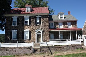 Ridgewood Farmhouse 01