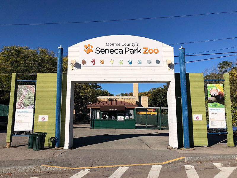 Seneca Park Zoo Entrance