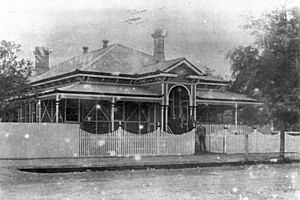 StateLibQld 1 43511 Queensland National Bank, Charleville, 1915