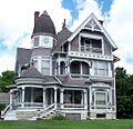 Wooden Queen Anne house in Fairfield, Iowa