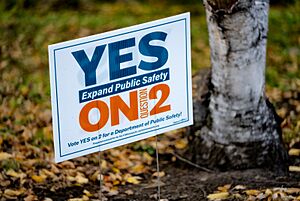 Yes on Question 2 - Expand Public Safety - Minneapolis Charter Amendment (51650783345)