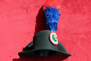 0 Chapeau de la grande tenue des Carabiniers italiens