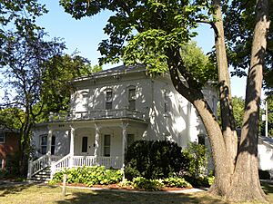 804 Kellogg
