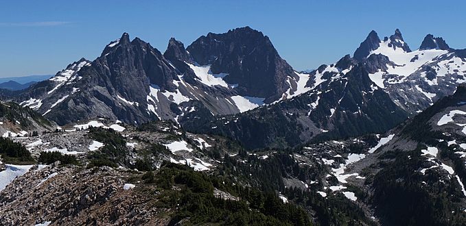 Alpine Lakes Wilderness panorama from Otter Point crop