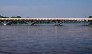 Anoka-Champlin Mississippi River Bridge.jpg