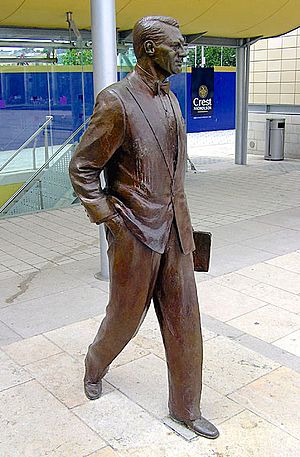Cary Grant Statue