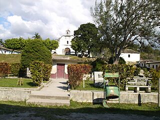 Iglesia y parque en Belén, Honduras - 2008
