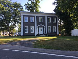 Locke, New York 15 24 31 841000