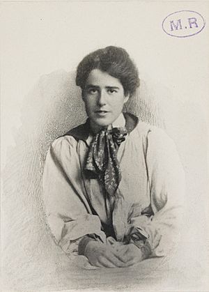 Ottilie Maclaren – c. 1900 (cropped).jpg