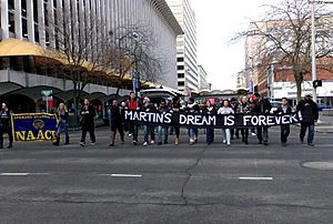Rachel Dolezal leads the MLK March in Spokane 2015