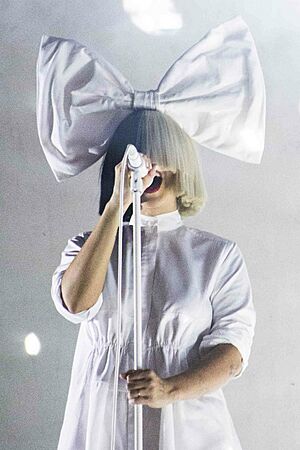 Sia(ScottMurry) (27209336742) (cropped)