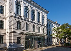 Wien 12 GRG 12 Rosasgasse b