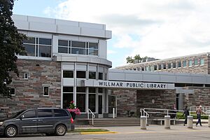 Willmar Public Library, Willmar, MN-01