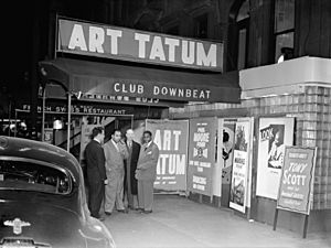 Art Tatum and Phil Moore, Downbeat, New York, N.Y., between 1946 and 1948 (William P. Gottlieb)