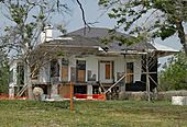 Beauvoir-Biloxi-Mississippi-Hurricane-Katrina-FEMA-2006-585px