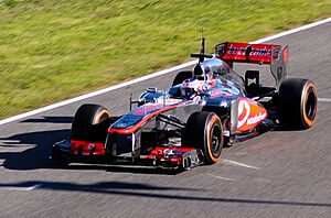 F1 Jerez 2013 - McLaren and Ferrari (Cropped).jpg