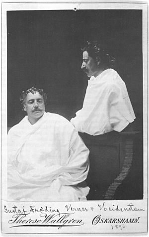 Fröding and Heidenstam dressed in togas 1896