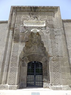 Gevher Nesibe Medrese (Cifte Medrese) DSCF0762