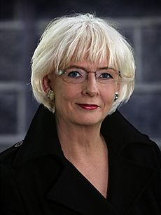 Johanna sigurdardottir official portrait