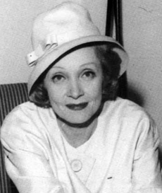 Marlene Dietrich in Israel (1960) (Cropped)