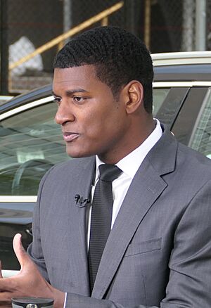 Omar Jimenez - CNN - NYC Trump court trial 2024-04-30 015 (cropped).jpg