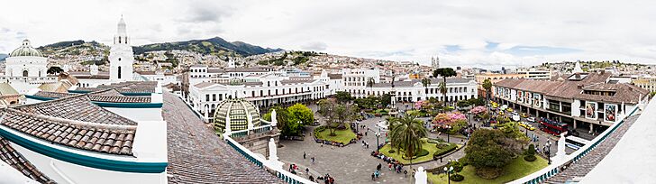 Plaza Grande, Quito, Ecuador, 2015-07-22, DD 81-85 PAN