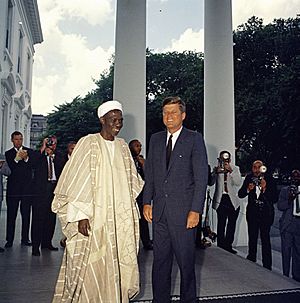 President John F. Kennedy with Abubakar Tafawa Balewa, Prime Minister of Nigeria (06)