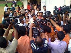 Shashi at the polls - Flickr - Al Jazeera English