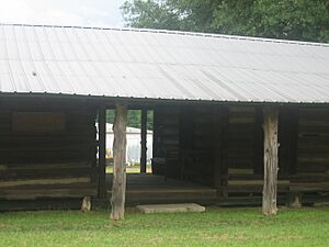 Shongaloo (LA) log cabin museum IMG 0663