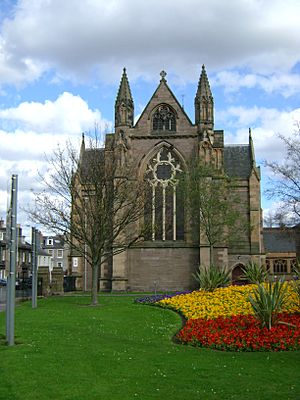 St Ninian's Cathedral, Perth (Scotland).jpg