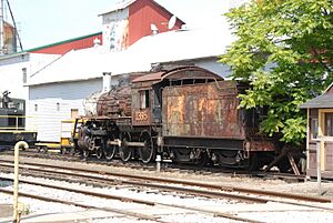 Steam Engine on Static display (49756952866).jpg
